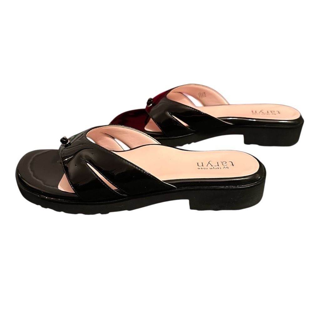 Taryn by Taryn Rose Trista Black Patent Leather Thong Slip-On Sandals Size 9.5 - Picture 4 of 7